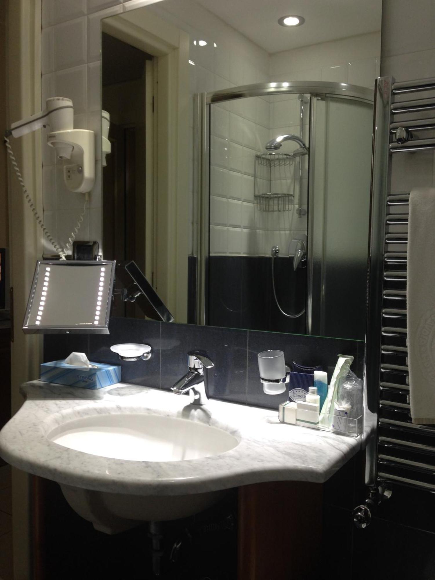 Hotel Villa Savoia Turin Zimmer foto
